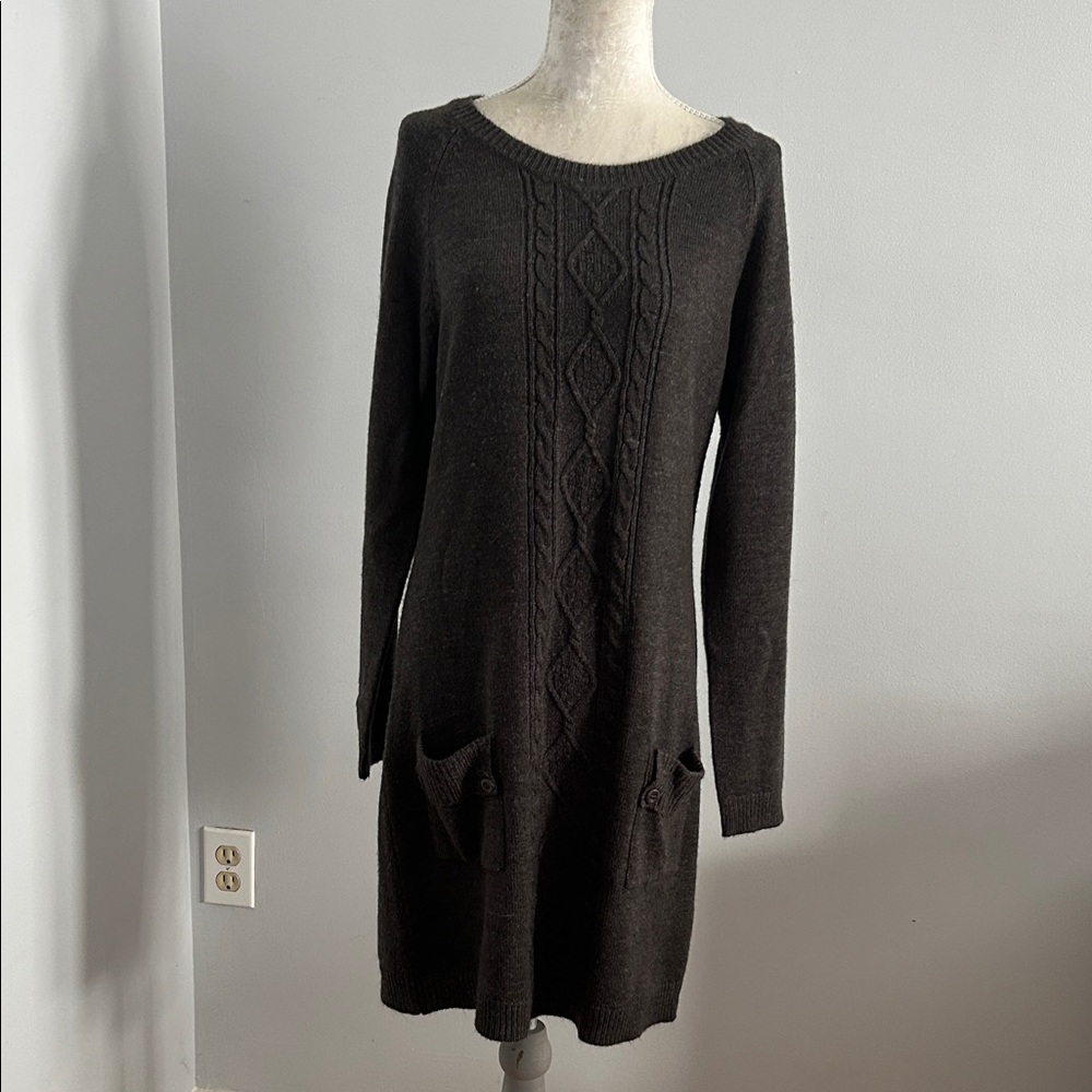 Elegant Dark Gray Knit Dress with Pockets